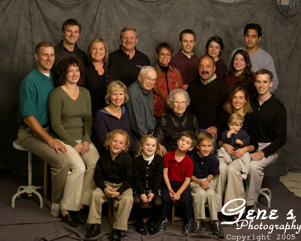 2005/11(November)/Family-Photos/1024x768_videoproofs-22.jpg