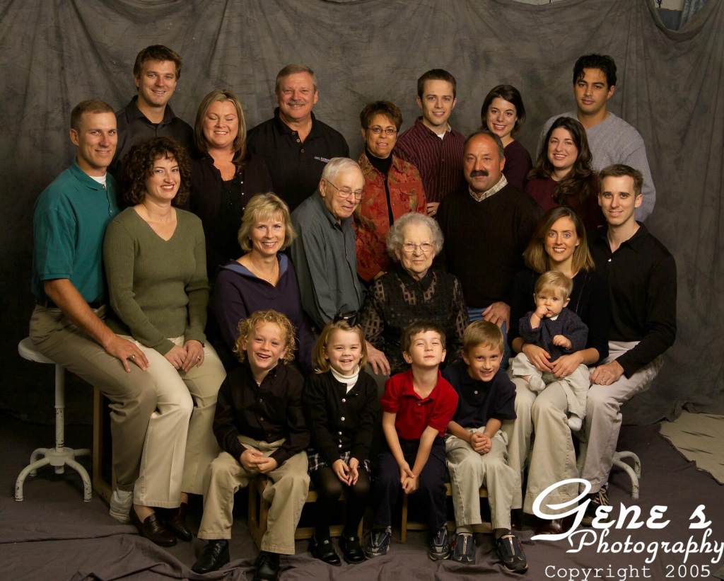 2005/11(November)/Family-Photos/1024x768_videoproofs-23.jpg
