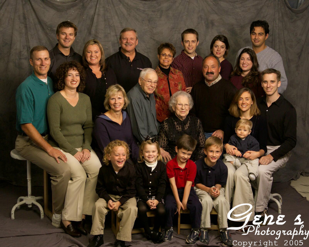 2005/11(November)/Family-Photos/1024x768_videoproofs-24.jpg
