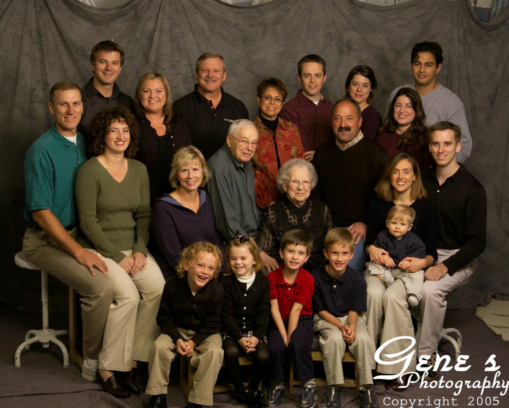 2005/11(November)/Family-Photos/1024x768_videoproofs-25.jpg