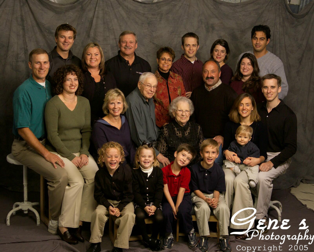2005/11(November)/Family-Photos/1024x768_videoproofs-26.jpg