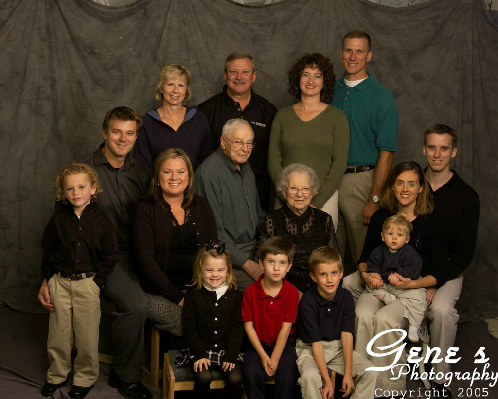 2005/11(November)/Family-Photos/1024x768_videoproofs-30.jpg