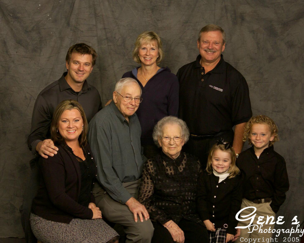 2005/11(November)/Family-Photos/1024x768_videoproofs-42.jpg