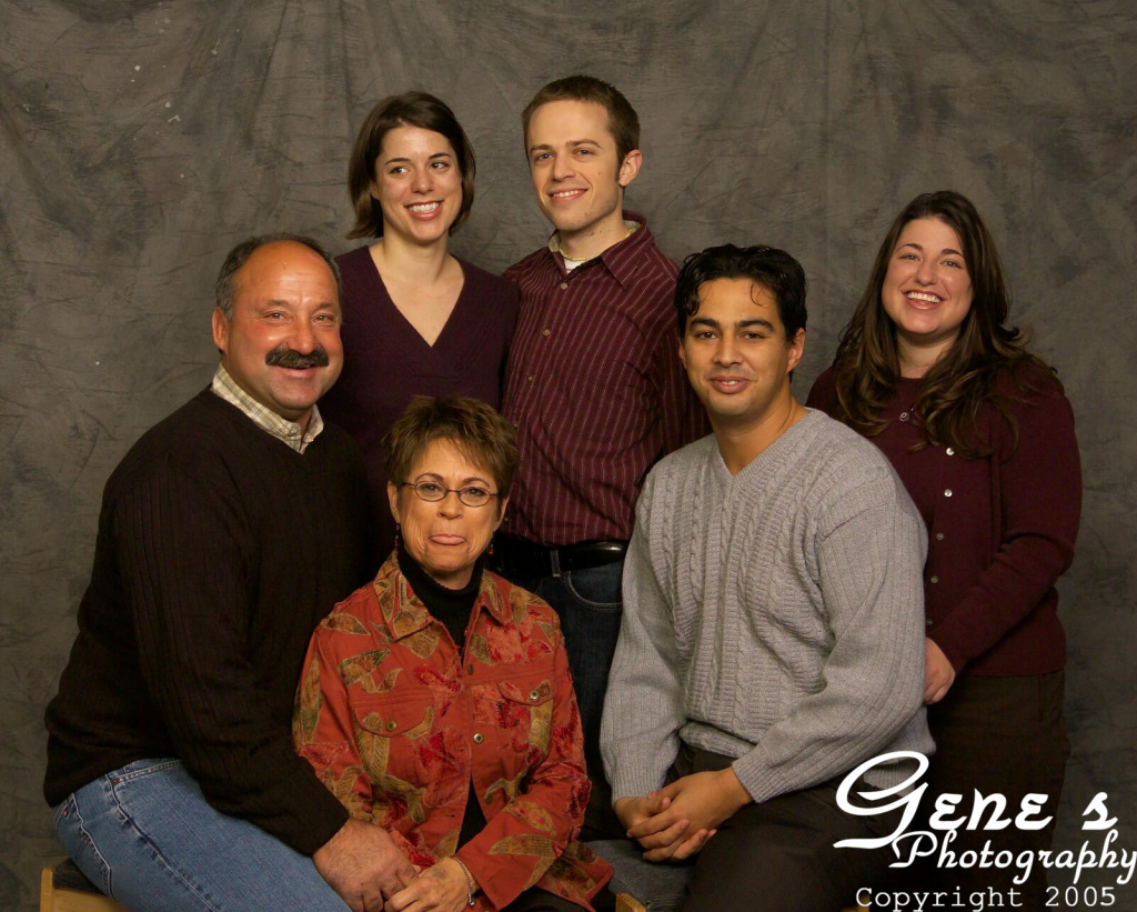 2005/11(November)/Family-Photos/1024x768_videoproofs-82.jpg