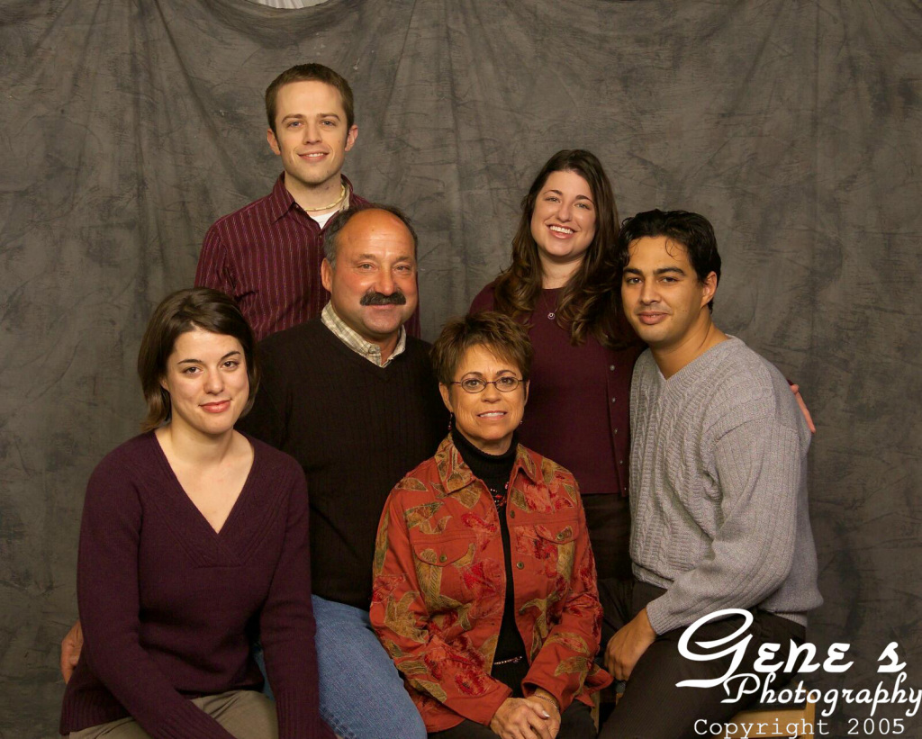 2005/11(November)/Family-Photos/1024x768_videoproofs-85.jpg