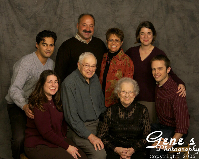 2005/11(November)/Family-Photos/800x600_videoproofs-50.jpg