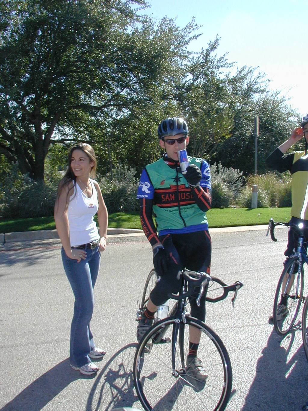 2005-11-16-Motivation-Bike-ride-21-Redbull.JPG