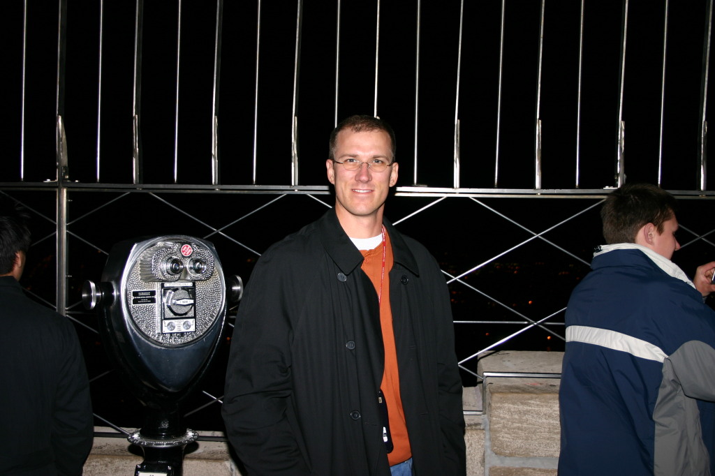 2005/11(November)/NewYorkCity/1024x768_2005-11-06-New-York-14-Empire-State-Building-Travis.JPG