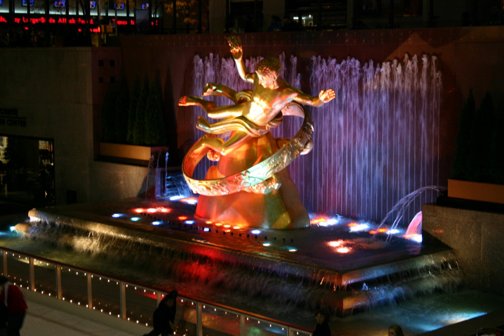 2005/11(November)/NewYorkCity/1024x768_2005-11-07-New-York-43-Rockerfeller-ice-skating.JPG