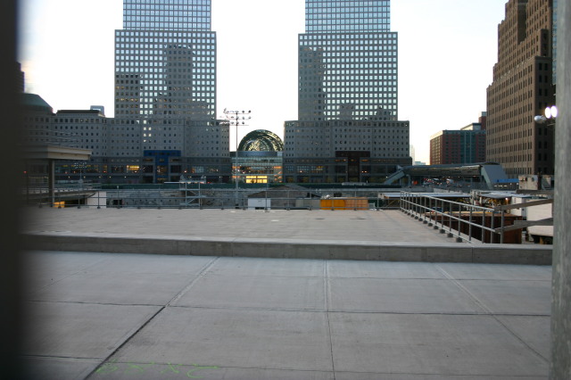 2005/11(November)/NewYorkCity/640x480_2005-11-07-New-York-02-World-Trade-Center-site.JPG