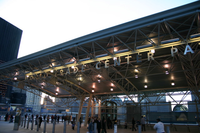 2005/11(November)/NewYorkCity/640x480_2005-11-07-New-York-04-World-Trade-Center-site.JPG