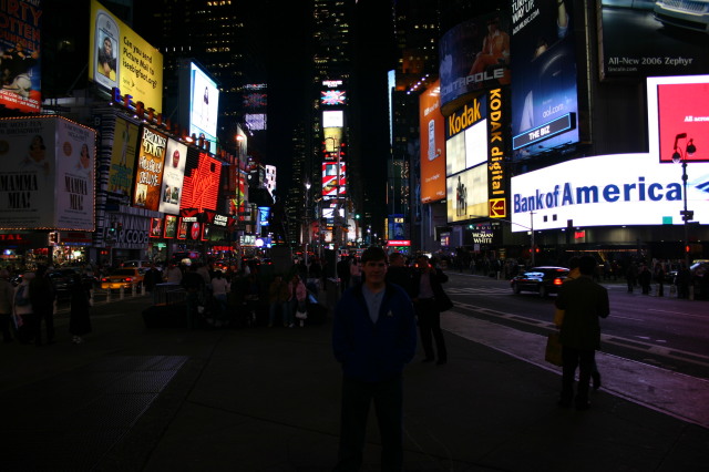 2005-11-08-New-York-10-Times-Square-Frank.JPG