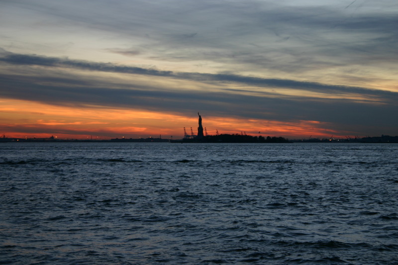 2005-11-07-New-York-27-Battery-Park-Statue-of-Liberty.JPG