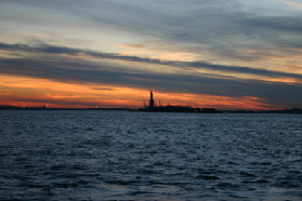 2005-11-07-New-York-20-Battery-Park-Statue-of-Liberty.JPG