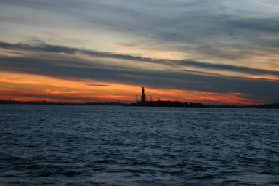 2005-11-07-New-York-21-Battery-Park-Statue-of-Liberty.JPG