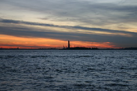 2005-11-07-New-York-29-Battery-Park-Statue-of-Liberty.JPG