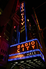 2005-11-07-New-York-39-Radio-City-Music-Hall.JPG