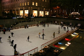 2005-11-07-New-York-40-Rockerfeller-ice-skating.JPG