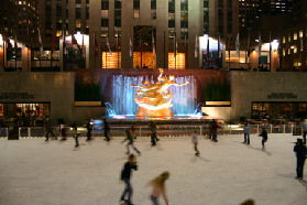 2005-11-07-New-York-45-Rockerfeller-ice-skating.JPG