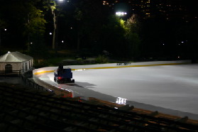 2005-11-07-New-York-50-Central-park-ice-rink.JPG