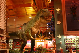 2005-11-08-New-York-15-Times-Square-Toys-R-Us.JPG