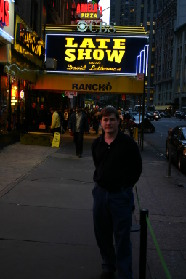 2005-11-09-New-York-03-Times-Square-David-Letterman-Travis.JPG