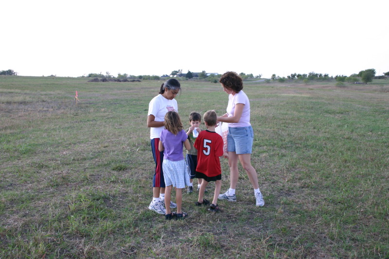 2005/11(November)/Pflugerville-Land/2005-11-13-Pflugerville-Land-01-Kavita-Kalyani-Dax-Chance-Suzi.JPG
