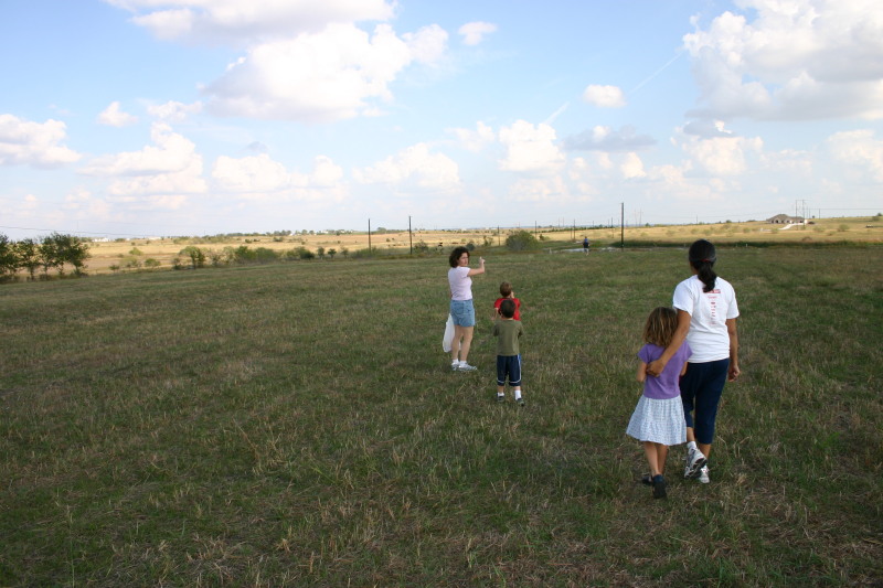 2005-11-13-Pflugerville-Land-04-Dax-Kalyani-Kavita-Suzi-Chance.JPG
