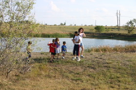 2005-11-13-Pflugerville-Land-31-Dax-Chance-Kalyani-Suchin-Suzi-Kavita.JPG