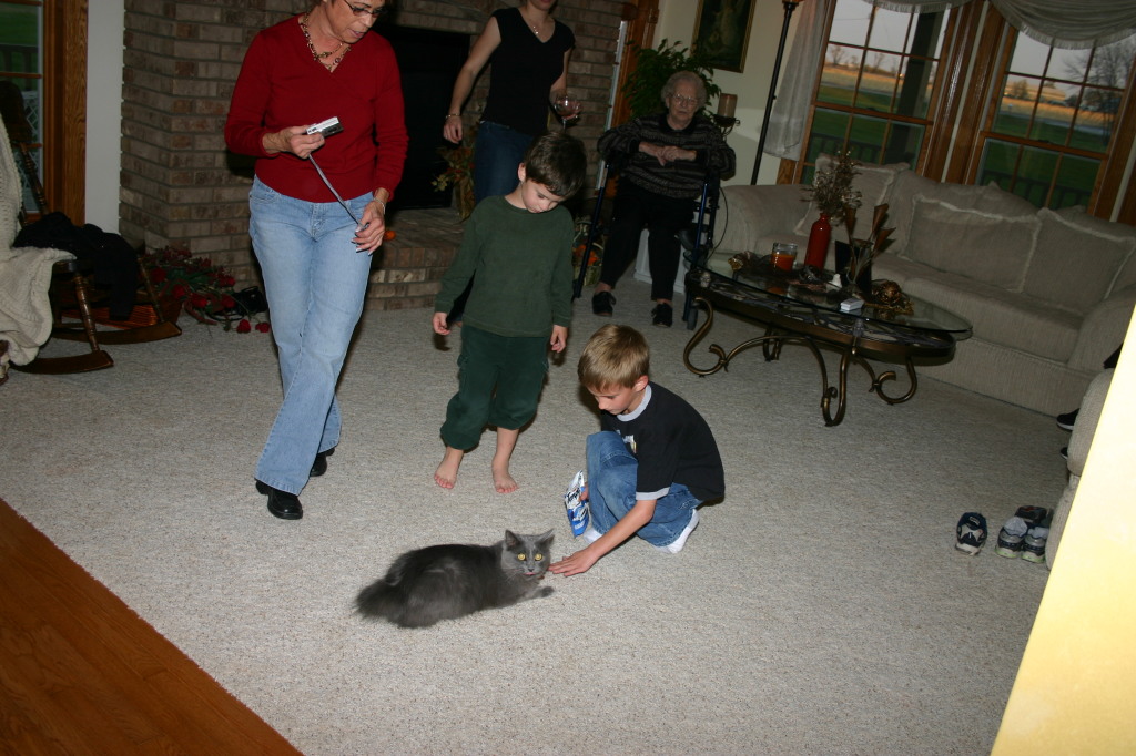 2005/11(November)/SouthDakota/Day1/1024x768_2005-11-03-South-Dakota-44-Chance-Dax-Pat.JPG