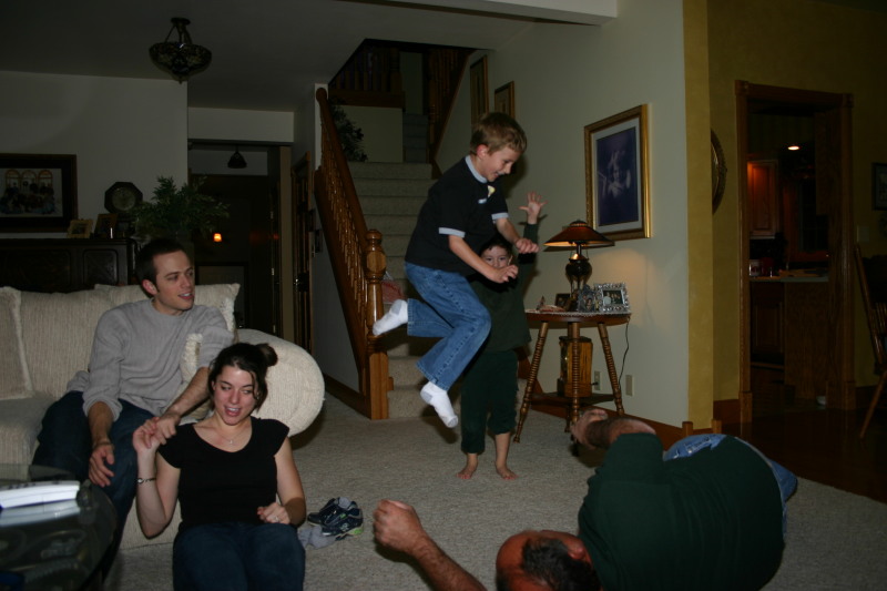 2005/11(November)/SouthDakota/Day1/800x600_2005-11-03-South-Dakota-76-John-Chance-jumping-Dax.JPG