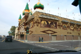 2005-11-03-South-Dakota-16-CornPalace.JPG