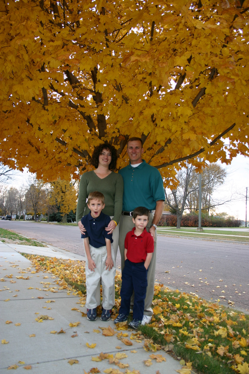2005-11-05-South-Dakota-59-Family-photo-Suzi-Travis-Chance-Dax.JPG