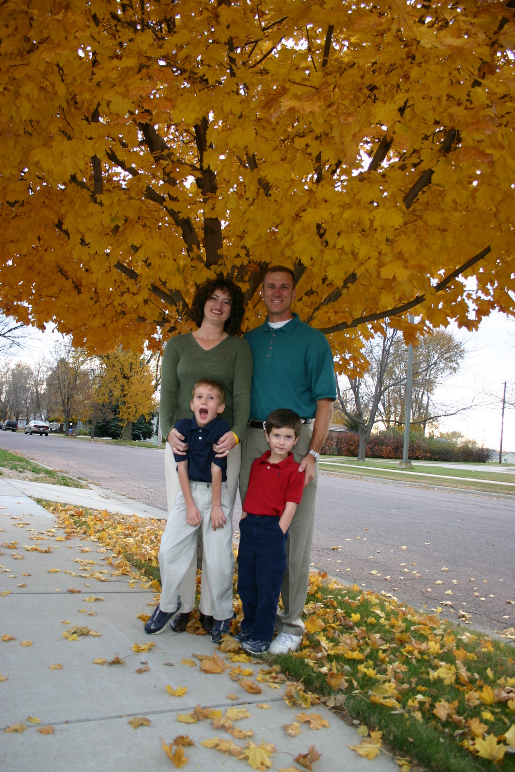 2005-11-05-South-Dakota-61-Family-photo-Suzi-Travis-Chance-Dax.JPG