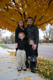 2005-11-05-South-Dakota-45-Family-photo-Justin-Katie-Vale-Kyla.JPG