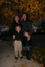 2005-11-05-South-Dakota-46-Family-photo-Justin-Katie-Vale-Kyla.JPG