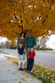 2005-11-05-South-Dakota-58-Family-photo-Suzi-Travis-Chance-Dax.JPG