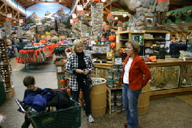 2005-11-04-South-Dakota-16-Cabelas-Janeen-Becky.JPG