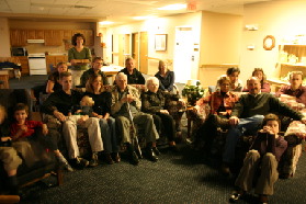 2005-11-05-South-Dakota-104-Hildebrands-Wieczoreks-watching-video.JPG