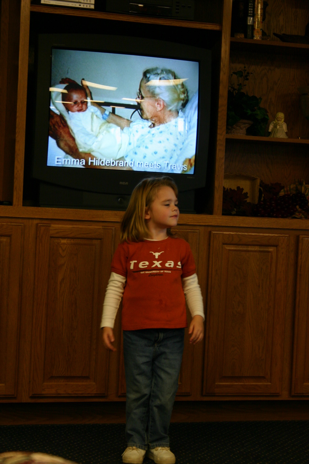 2005/11(November)/SouthDakota/Day3-Melvins-90th-bday/1024x768_2005-11-05-Melvin-90th-bday-021-Kyla.JPG