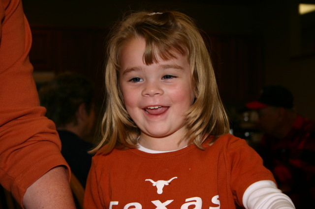 2005/11(November)/SouthDakota/Day3-Melvins-90th-bday/640x480_2005-11-05-Melvin-90th-bday-062-Kyla.JPG