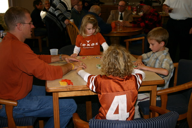 2005/11(November)/SouthDakota/Day3-Melvins-90th-bday/640x480_2005-11-05-Melvin-90th-bday-069.JPG