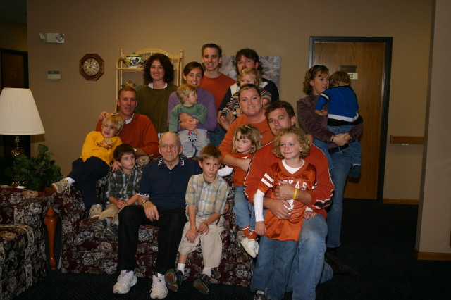2005/11(November)/SouthDakota/Day3-Melvins-90th-bday/640x480_2005-11-05-Melvin-90th-bday-099-Scotts.JPG