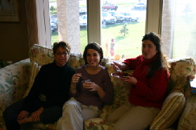 2005-11-05-Melvin-90th-bday-090-Pat-Lindsay-Sarah.JPG