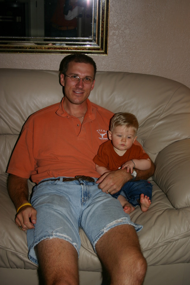 2005/11(November)/Thanksgiving/640x480_2005-11-25-Thanksgiving-21-Travis-Ian.JPG
