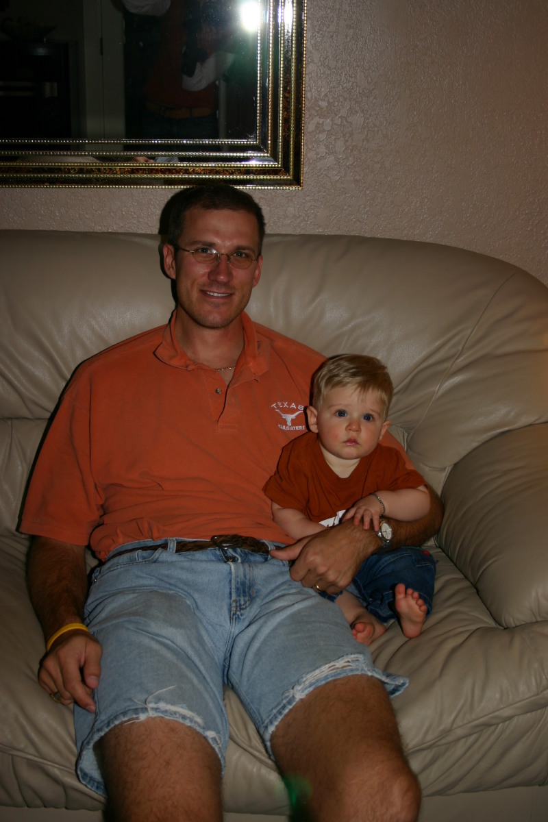 2005/11(November)/Thanksgiving/800x600_2005-11-25-Thanksgiving-22-Travis-Ian.JPG