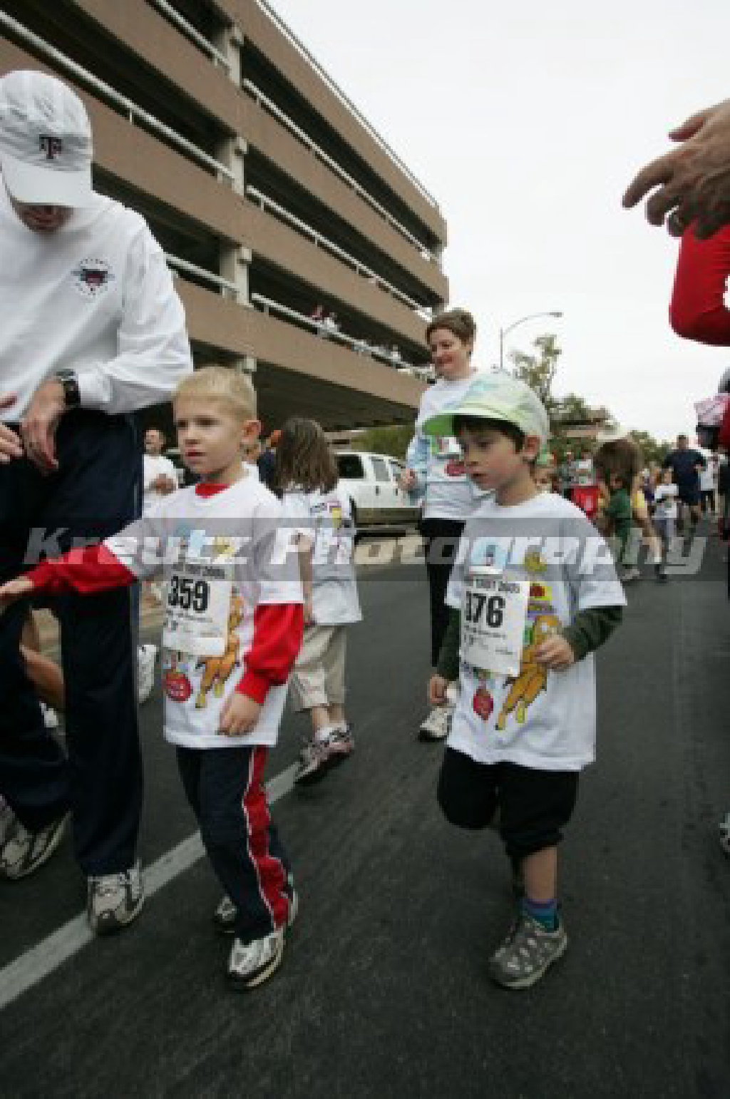 2005/11(November)/Turkey-Trot-Pro/1024x768_2005-11-24-Turkey-Trot-Pro-4-Dax.jpg