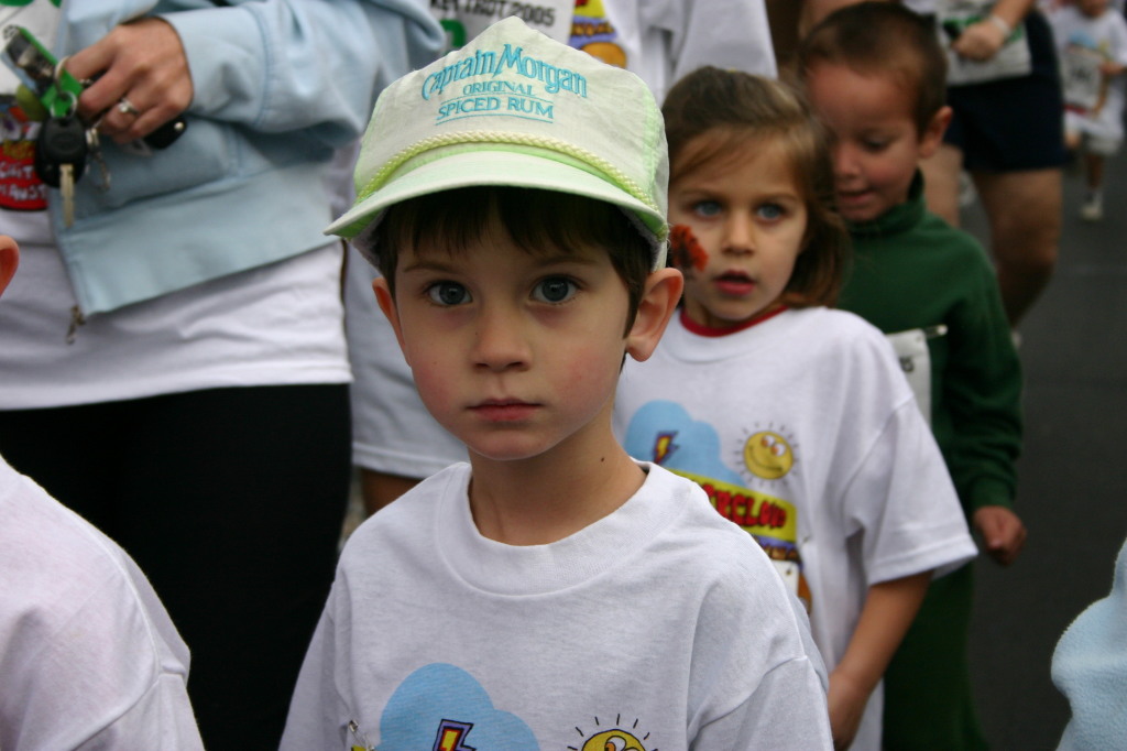 2005-11-24-Turkey-Trot-28-Dax-finishing-1k.JPG