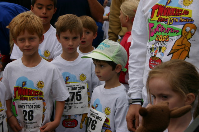 2005/11(November)/Turkey-Trot/640x480_2005-11-24-Turkey-Trot-21-Chance-Dax.JPG