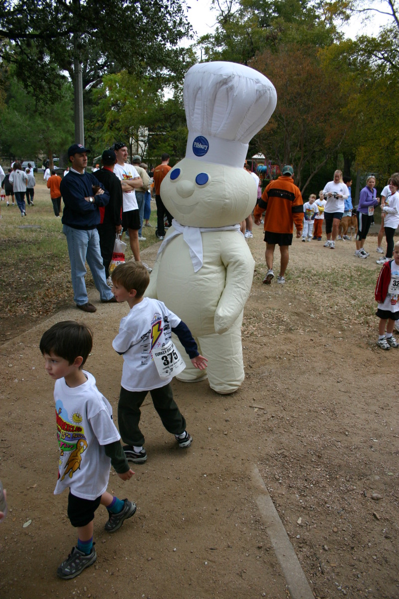 2005/11(November)/Turkey-Trot/800x600_2005-11-24-Turkey-Trot-06-Chance-Dax.JPG